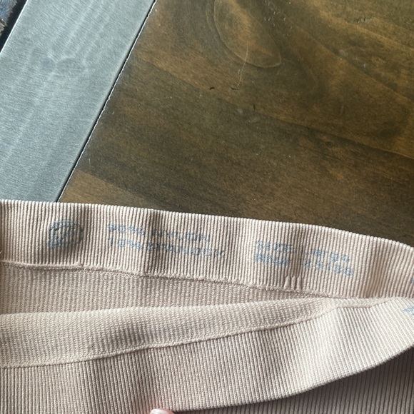 Set of two shapewear girdles nude tan and black high waist slimming size L - Picture 4 of 4